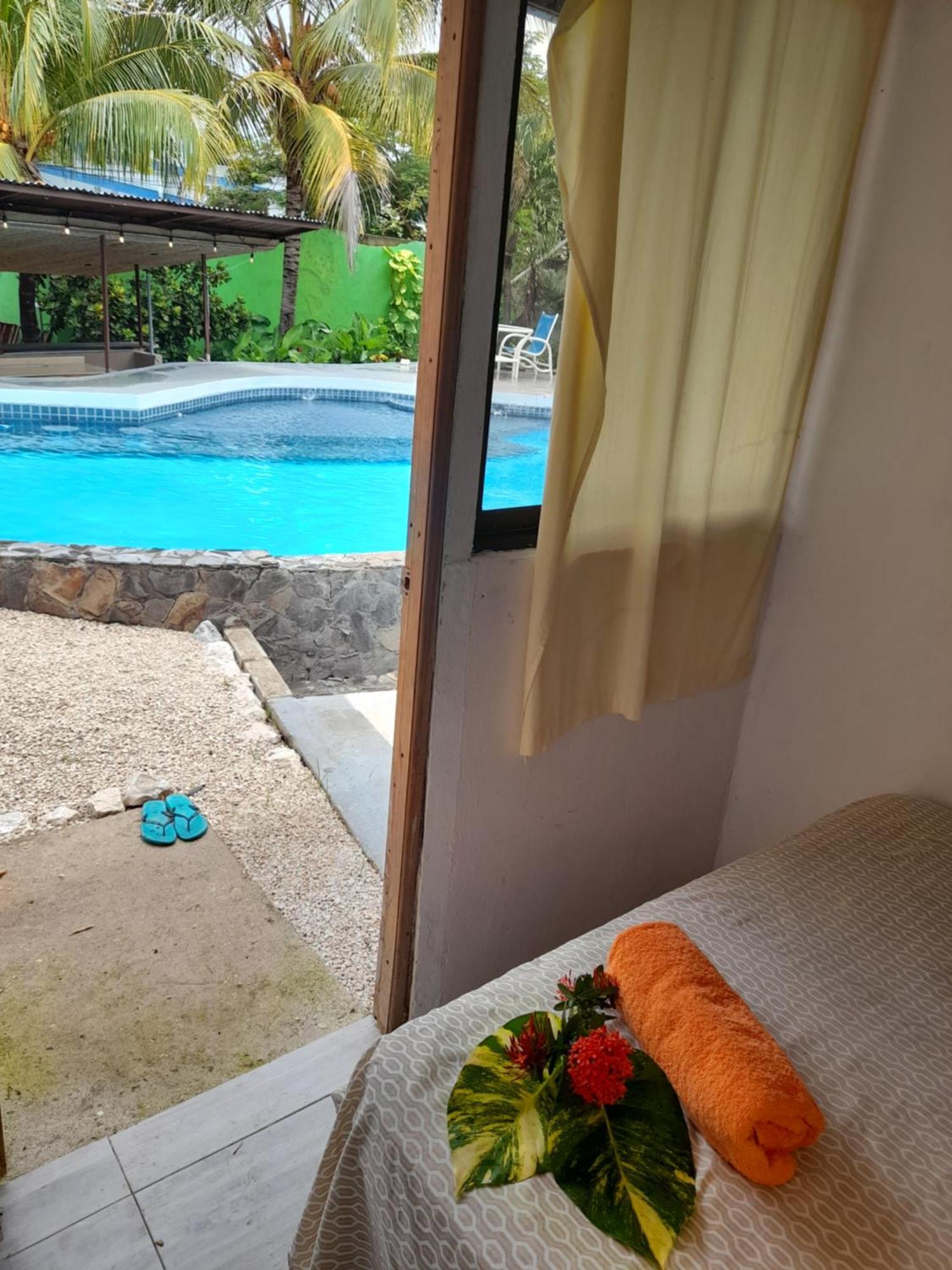 Cabinas Flamingo Playa Flamingo Bagian luar foto